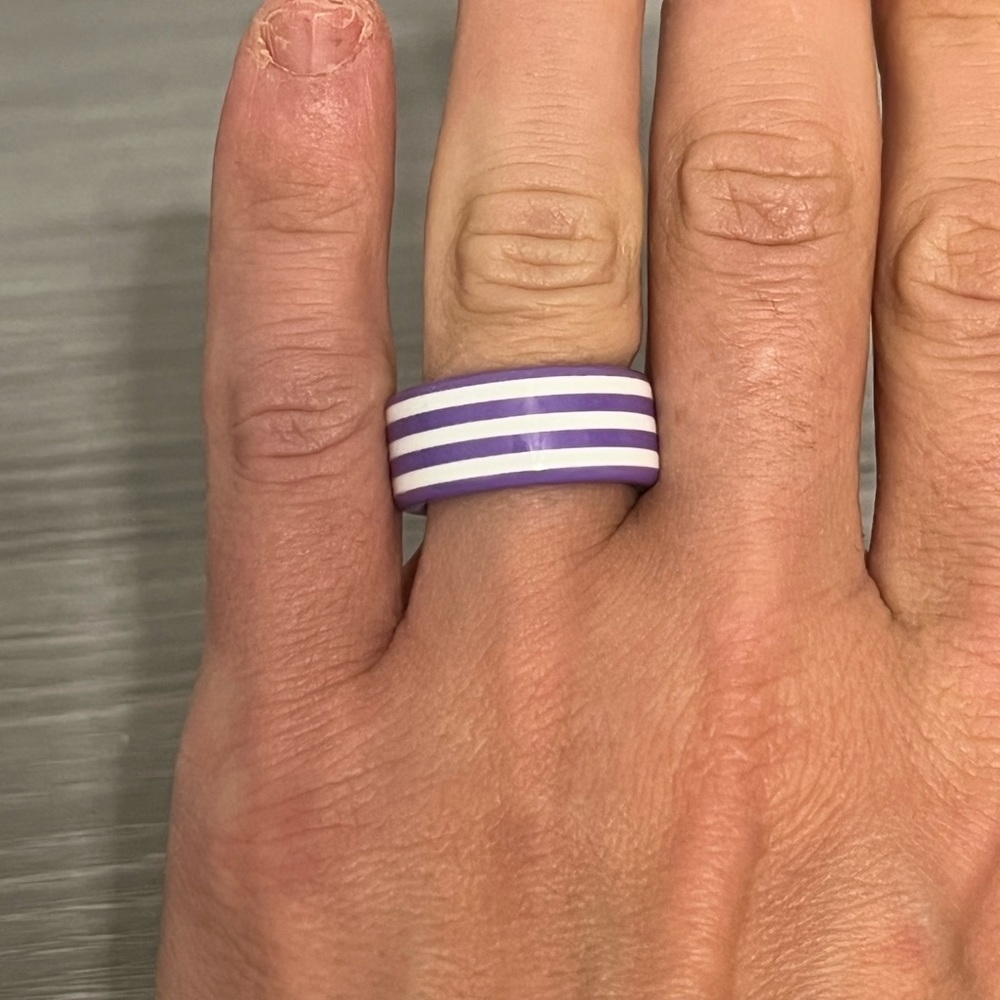 Vintage Plastic Ring with Purple and White Stripes, Size 6